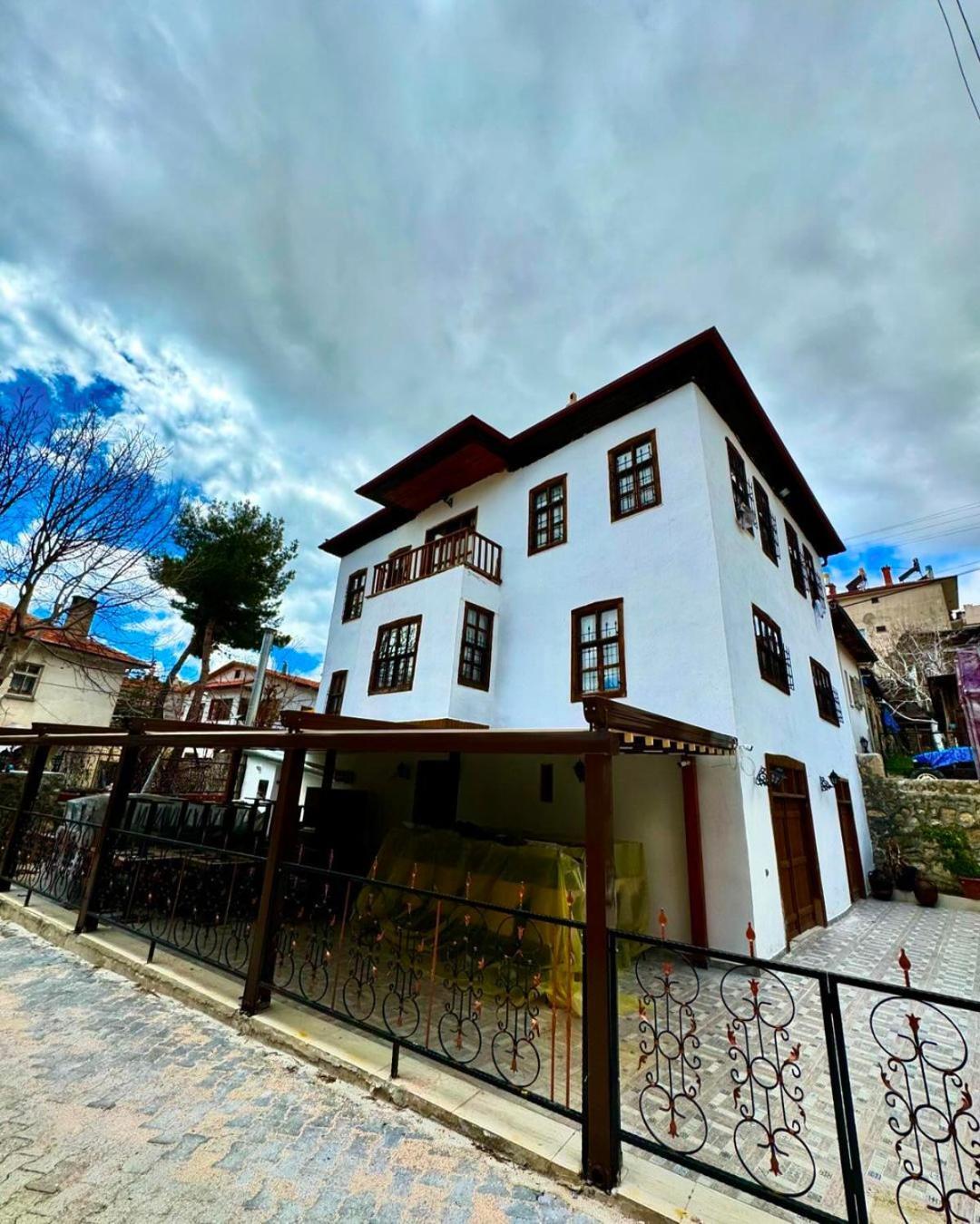 Ayten Hanim Konagi Karaman Ngoại thất bức ảnh